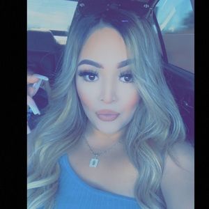 Meet your Posher, April